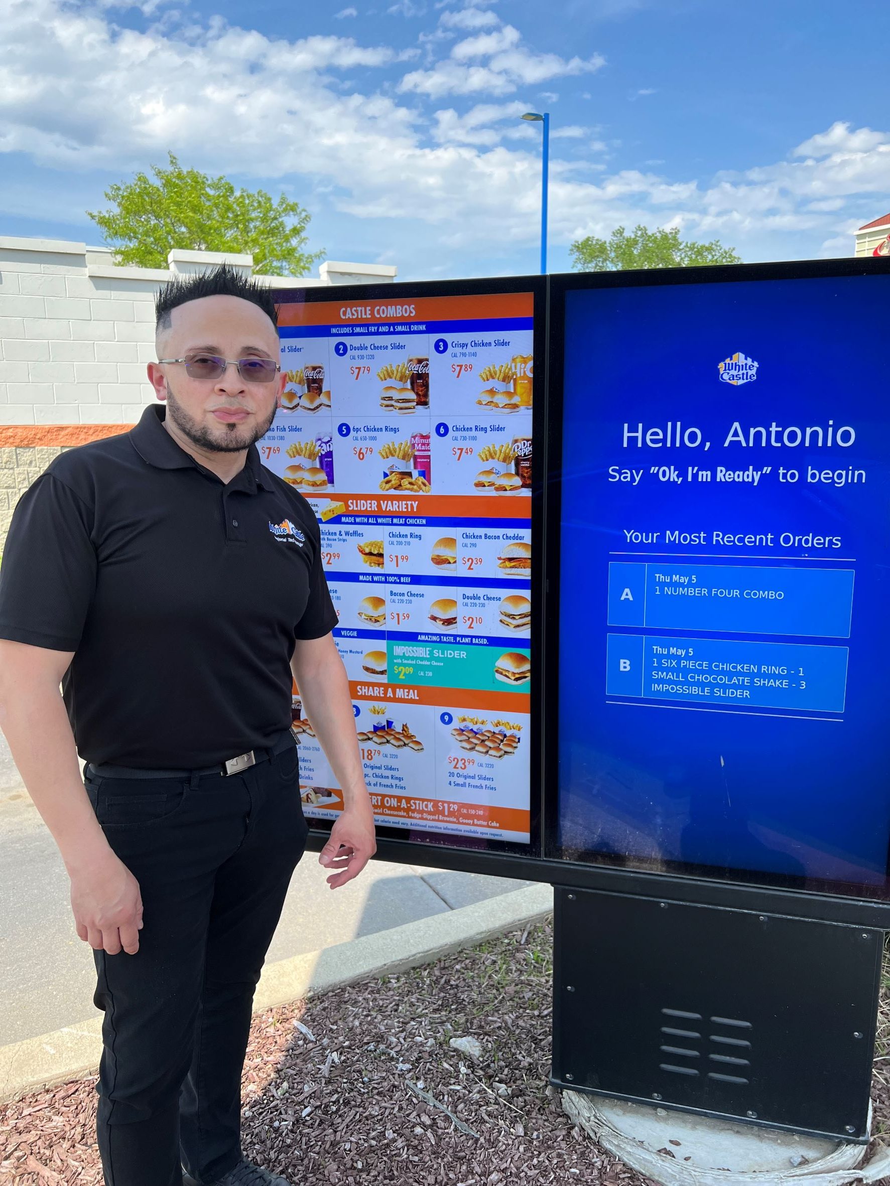 Tony Valdes headshot